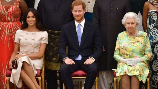 Prince Harry and Meghan: Duchess returns to Canada as Queen seeks solution