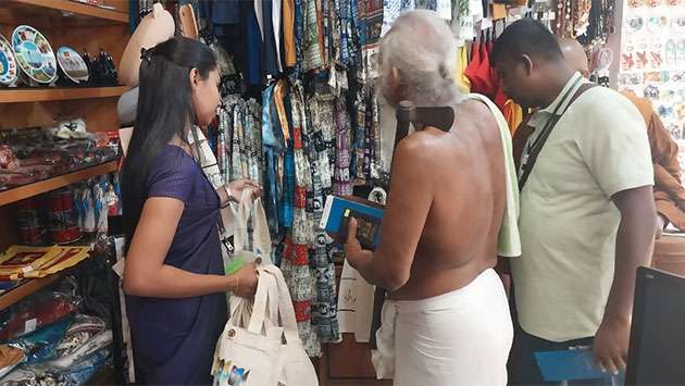 Vedda Chief Vannilattho leaves for India on pilgrimage - Breaking News