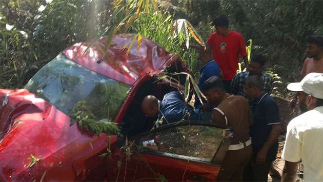 One dead, two injured as car falls into 300-foot precipice in Balangoda