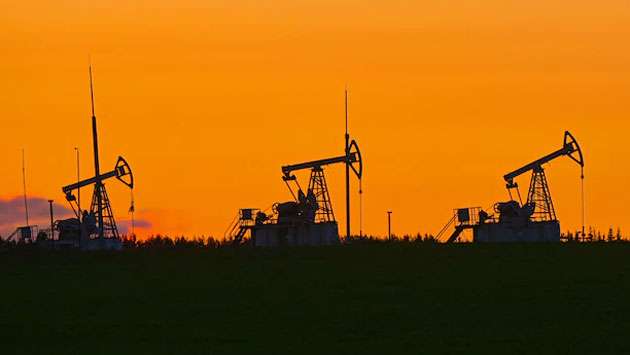 US issues 30-day sanctions waiver for purchase of Russian oil at sea