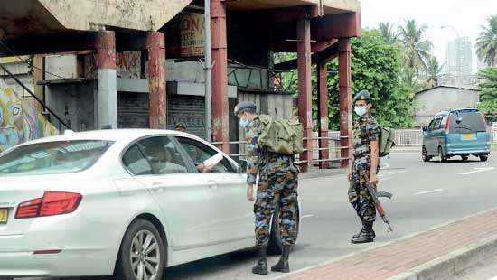 Security checks in Colombo