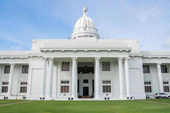 CMC suspends parking fees until Dec. 5