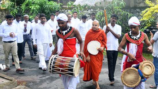 Dhamma serman at Sirikotha