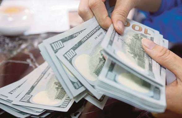 Dollar at week high as markets raise doubts over Iran ceasefire