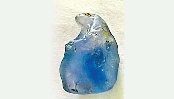 Blue Sapphire in the shape of Sri Lanka discovered