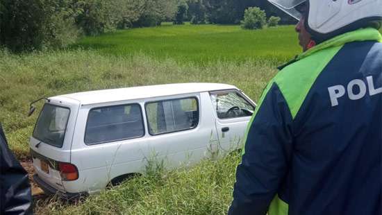 Three women waiting at bus halt to get Samurdhi die after van crashes into them