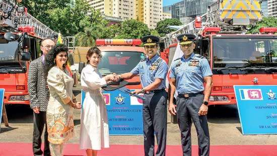 Japan-Lanka Friendship Association makes generous donation to SLAF