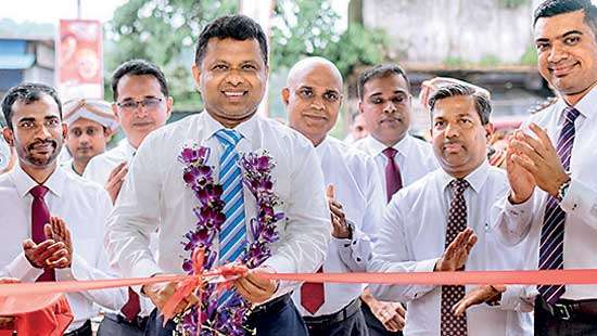 Vallibel Finance unveils latest branch in Mirigama