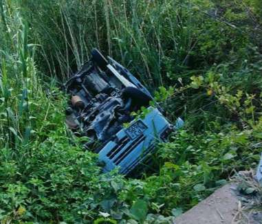Woman dies, six wounded in Keppetipola road mishap