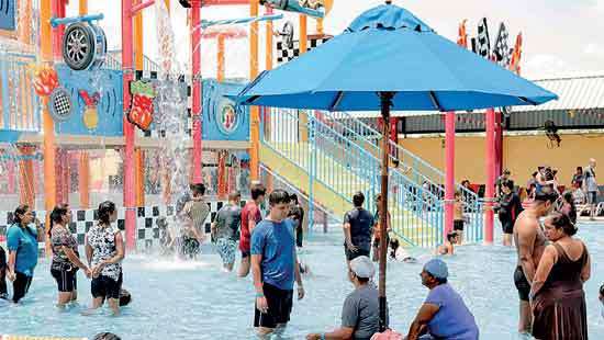 Ceylinco Life hosts nearly 1,000 ‘Family Savari’ winners at Pearl Bay