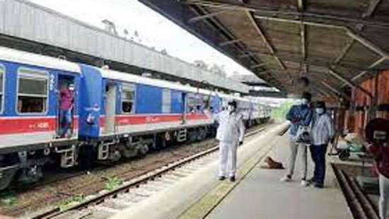 Several trains off track incl. Udaya Devi, Yal Devi this morning