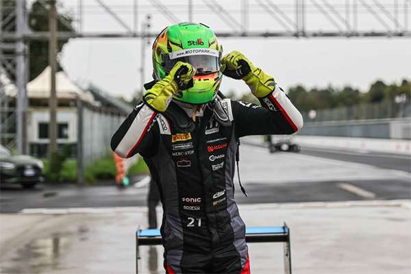 Sri Lankan racer Yevan David wins on Euroformula debut at damp Monza