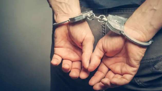 Police constable arrested for drunk driving in Ratmalana
