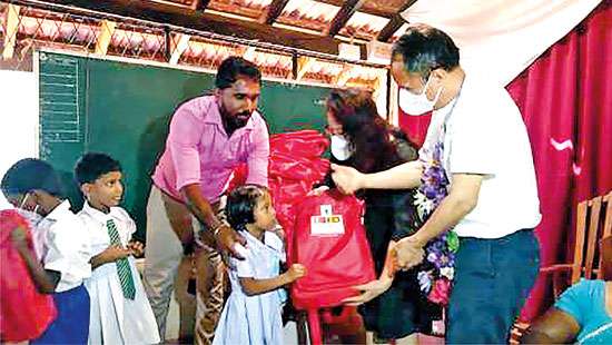 500 study packs to needy Sri Lankan students