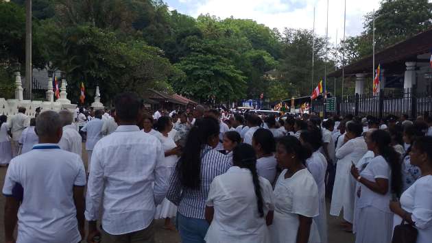 Visiting hours extended as devotees surge