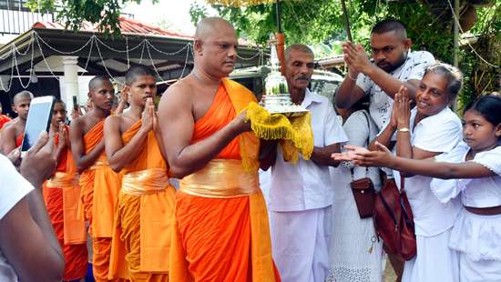 Enshrining of Buddha's Relics