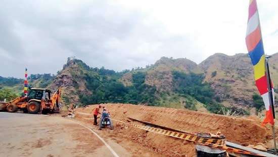 Protective embankment built at Ella–Wellawaya accident site