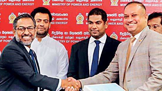 Lakdhanavi commits to Greener Future with signing of PPA for 100MW solar project Sri Lanka’s first large scale solar project