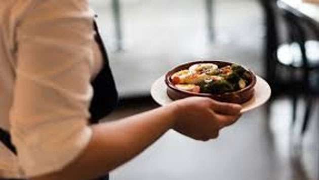 New gazette allows women to work night shifts in hospitality and food sectors