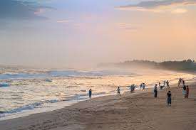 Naked body of male washed ashore on Kalutara beach