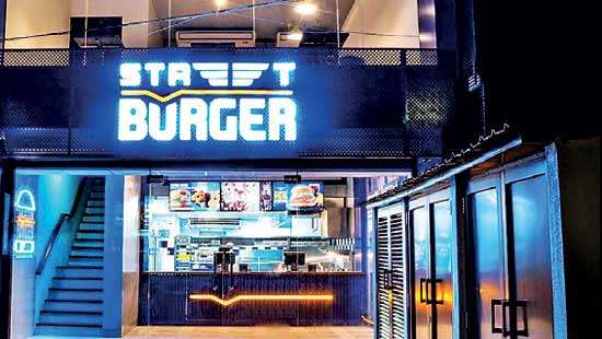 Street Burger opens new branch in Nawala