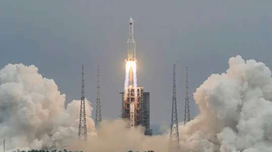 Chinese rocket debris crashes back to Earth, plunging into Indian Ocean