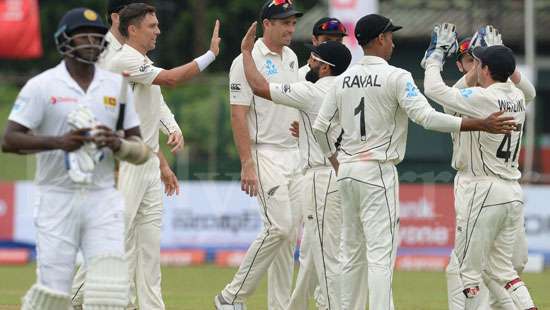 Boult, Southee hurt Sri Lanka