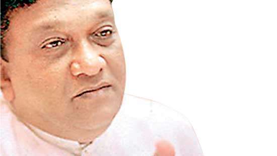 Lakshman Kiriella and  Chamara Sampath Dasanayake clash in Parliament