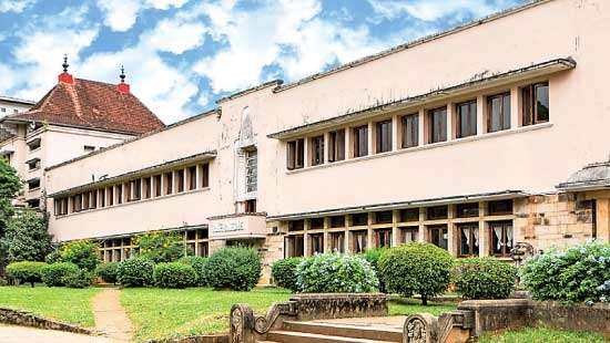 Peradeniya Uni Arts Faculty lectures limited to online following ragging