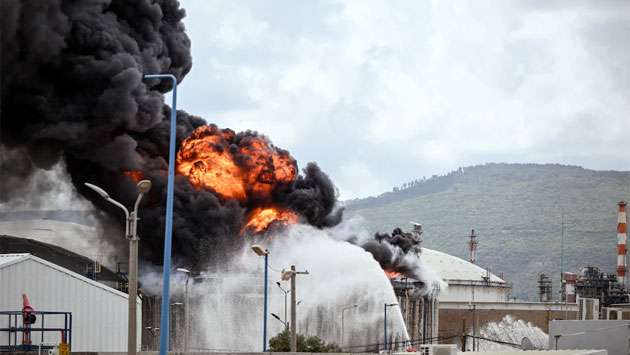 Giant oil tanker off Dubai hit by Iranian strike
