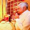President visits Malwatu, Asgiri chapters to receive blessings