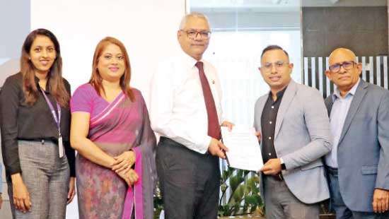 NDB Bank partners with VXL Education to empower Sri Lankan students pursuing global education
