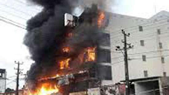 Fire breaks out at four-storey building in Pettah