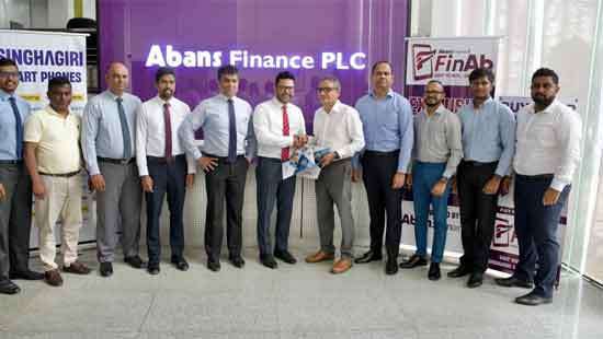 FINAB Partners with Singhagiri to Empower Sri Lanka’s Digital Lifestyle Through Smart Financing