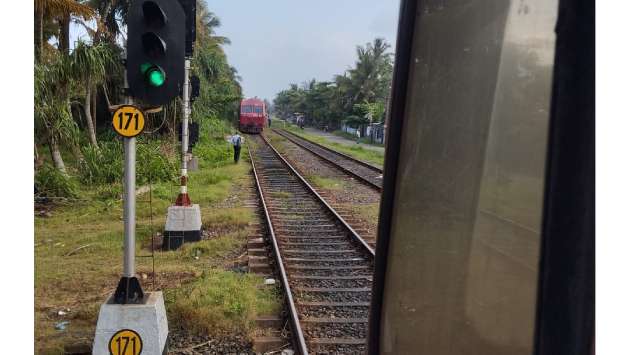 Train collision narrowly avoided after signal failure