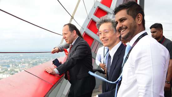 IMF delegation visits Lotus Tower