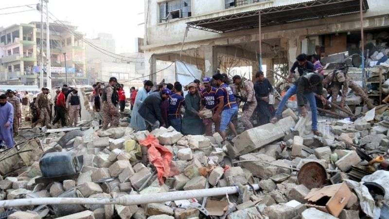 Explosion at Pakistan bank kills at least 14