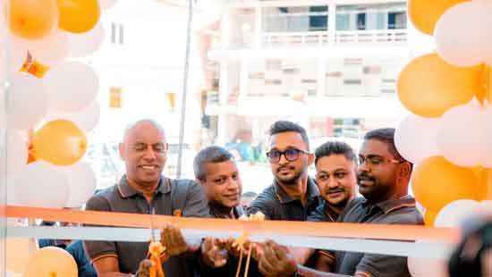 Siyapatha Finance expands nationwide reach with new Deniyaya branch opening