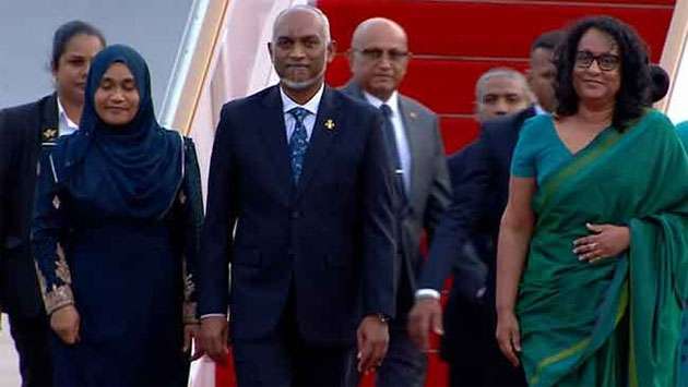Maldivian President Mohamed Muizzu arrives in Sri Lanka