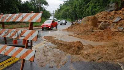 Avissawella bypass road impassable due to landslide: DMC