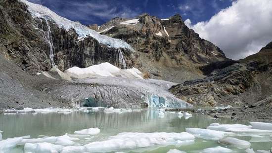UN climate report: Scientists release ’survival guide’ to avert climate disaster