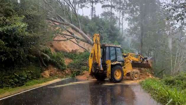 Kandy Climate Colombo–Kandy road closed between Kadugannawa and Ganethenna - Breaking ...