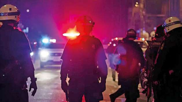 Police on high alert over dirty cops leaking information to underworld