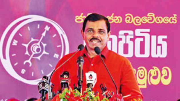 State Minister urges public to clap more for foreign reserve claim