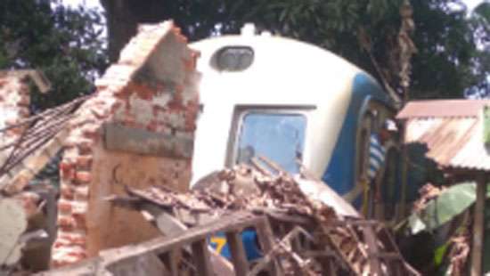 Train crashed into old building at Dematagoda Yard
