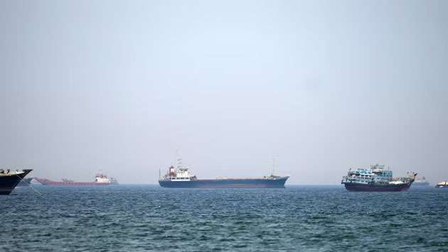 US seeks new coalition to get ships moving again in Hormuz ...