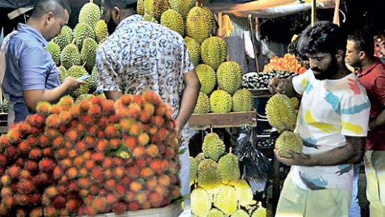 High Fruits sales in Colombo