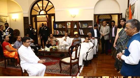 Indian HC hosts a dinner for Cabinet ministers