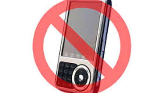 Ministers barred bringing mobile phone