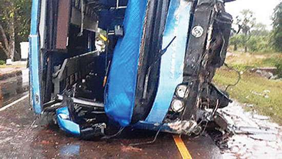 15 injured in Rakwana bus accident